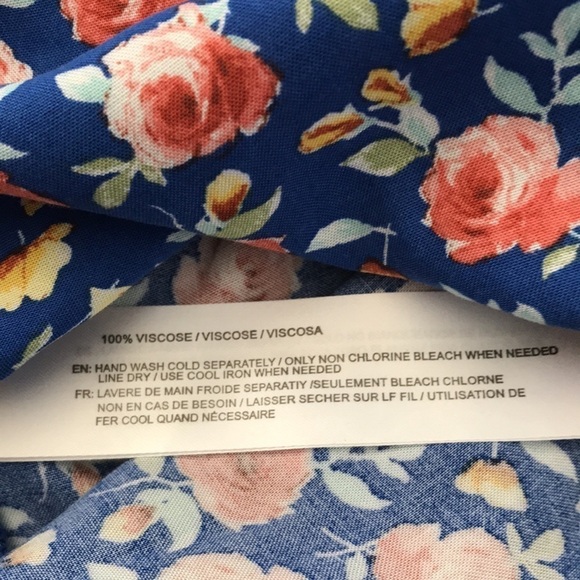 New BAND OF GYPSIES Blue Floral Button Down Dress Size Small - Picture 9 of 10